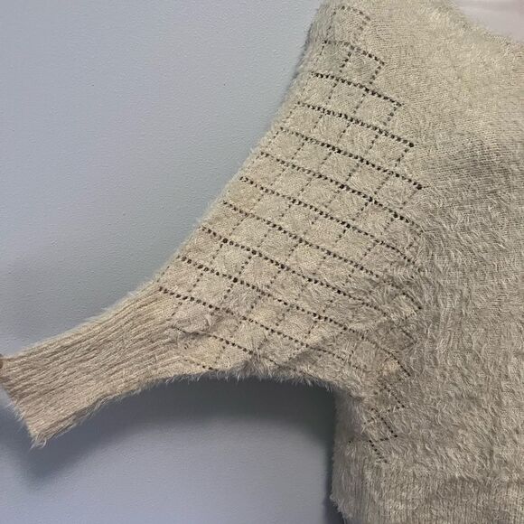 Lauren Michelle Pale Yellow Batwing Sweater Size L - Picture 3 of 6